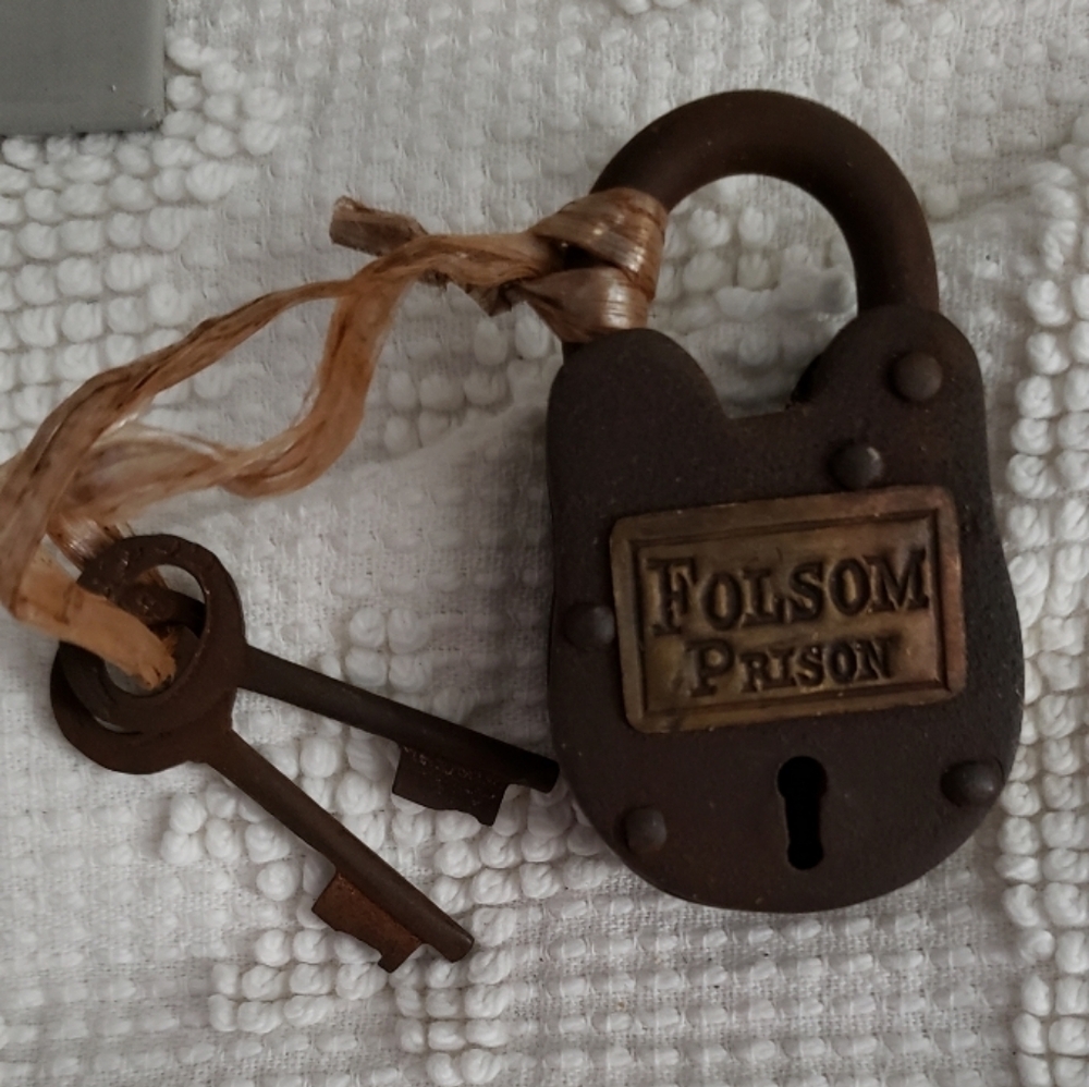 Source Unknown Brown Antique Folsom Prison Padlock with Keys